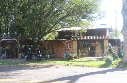 Picada Cafe Ski Chalet | Pet-Friendly Chalé in Serra Gaúcha with 9.5/10 Rating