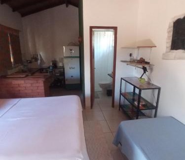 Alto Paraiso de Goias Cabin | Inviting Chalé Nova Aurora: Pet-Friendly Retreat with Spa