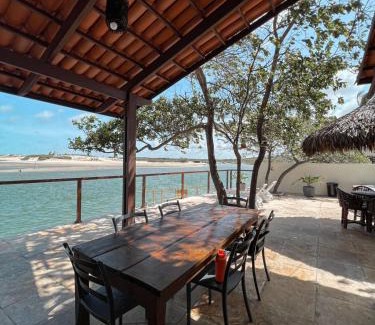 Aguas Belas Ski Chalet | Oceanfront Chalé Pé na Água - Aguas Belas Retreat