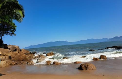 Ipiranga Ski Chalet | Family-Friendly Chalé na Praia Martim de Sá – Rated 9.4/10