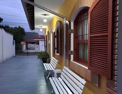 Ipiranga Ski Chalet | Family-Friendly Chalé na Praia Martim de Sá – Rated 9.4/10