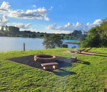 Delfinopolis Hotel | Pet-Friendly Chalé Praia Vermelha with Ocean View & Pool