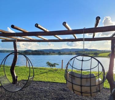 Delfinopolis Hotel | Pet-Friendly Chalé Praia Vermelha with Ocean View & Pool
