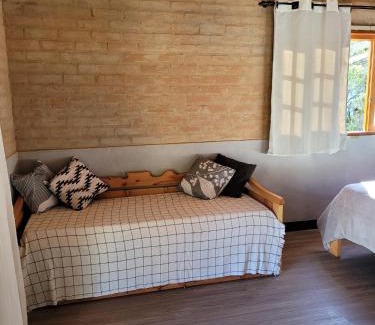 Sao Bento do Sapucai Cabin | Modern Rustic Chalé in Cantagalo: Pet and Child Friendly