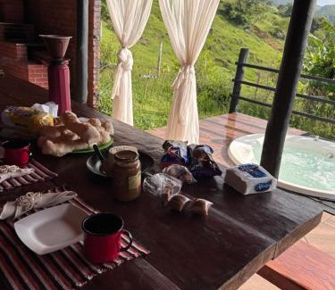 Bueno Brandao Ski Chalet | Rustic Wood Chalet Near Waterfall - Pet and Child Friendly