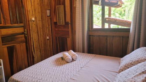 Interior de Sao Paulo Ski Chalet | Guest Favorite: Chalé Recanto da Cachoeira II Awaits You