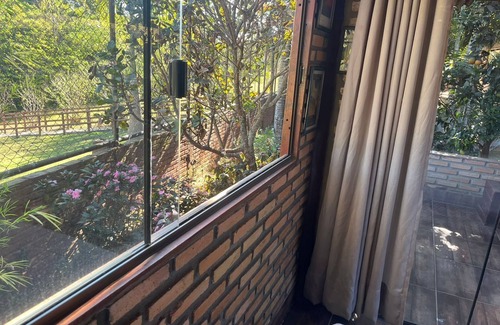 Corumba de Goias Ski Chalet | Guest Rated 10/10 at Chalé Refúgio 2 with Pool & Kitchen