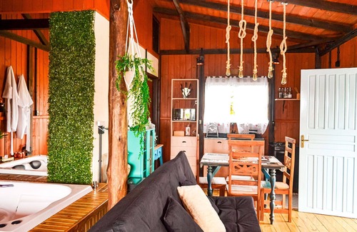 Palhoca Ski Chalet | Romantic Chalé with Oceanfront Views in Palhoça, SC
