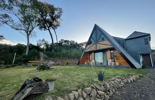 Ibicare Other | Scenic Chalé with Valley View and Grill near City Center