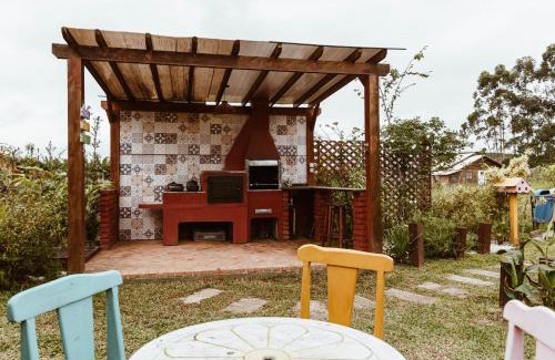 Picarras Ski Chalet | Relaxing Chalé Sol with Hot Tub Surrounded by Nature