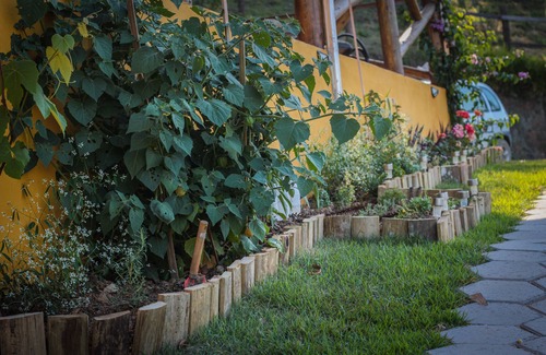 Gravatal House | Relax at Chalé Sol da Montanha with Pool & Spa Amenities
