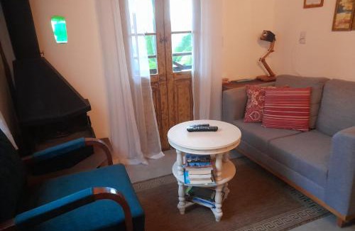 Gravatal House | Pet-Friendly Chalé Sol da Montanha with Oceanfront Pool