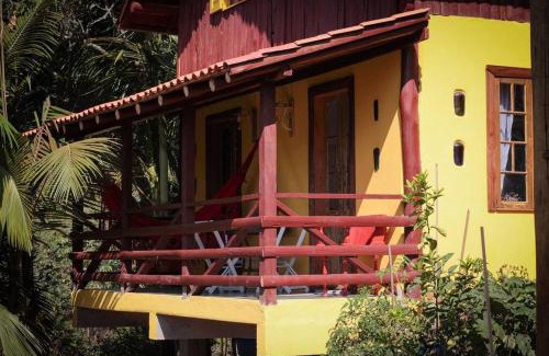 Gravatal House | Pet-Friendly Chalé Sol da Montanha with Oceanfront Pool