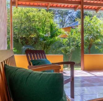 Sao Jorge House | Chalé Suçuarana: Family-Friendly Retreat with Kitchen Amenities