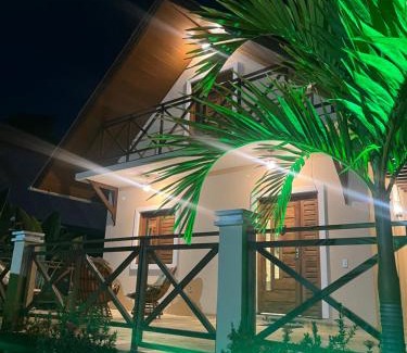 Baturite House | Pet-Friendly Chalé Suíço with Pool & Delicious Breakfast