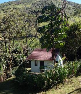 Nucleo Maua House | Family-Friendly Chalé Vargem Grande - Perfect for Pets!