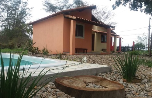 Regiao Visconde de Maua Ski Chalet | Chalé Vermelho Sitio148: Cozy Retreat with Spa & Hot Tub