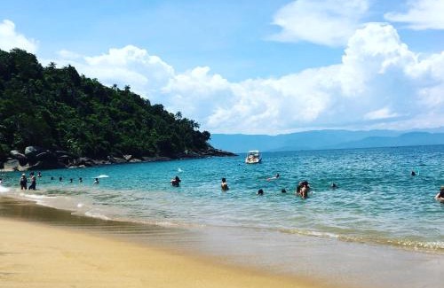 Boicucanga Beach Cabin | Explore Pet-Friendly Chalé Boiçucanga with Pool & Hot Tub