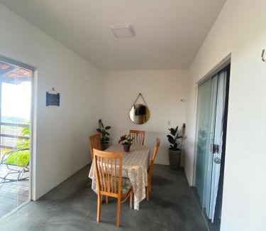 Monte das Gameleiras Ski Chalet | Pet-Friendly Retreat at Chalé Vista Encanto dos Montes