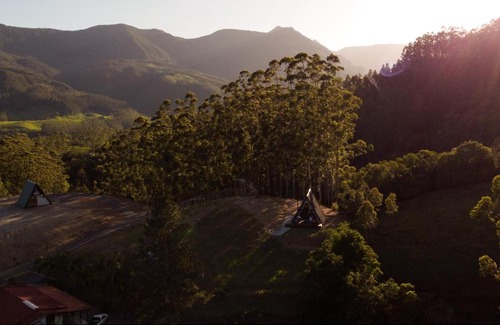 Lauro Muller Cabin | Pet-Friendly Chalés Benessere with Hot Tub & Breakfast