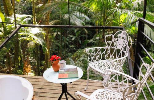 Guabiruba Cabin | Inviting Chalés Canto do Dragão with Hot Tub & Breakfast