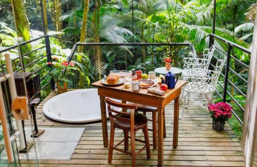 Guabiruba Cabin | Inviting Chalés Canto do Dragão with Hot Tub & Breakfast