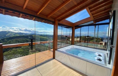Costas Ski Chalet | Guest Rated 9.8: Chalés Conforto Mineiro with Hot Tub