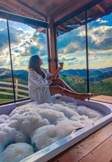 Costas Ski Chalet | Guest Rated 9.8: Chalés Conforto Mineiro with Hot Tub