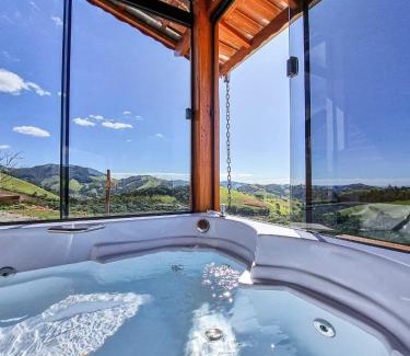 Costas Ski Chalet | Guest Rated 9.8: Chalés Conforto Mineiro with Hot Tub
