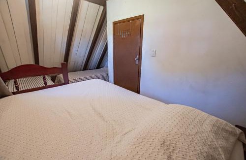Pardinho House | Discover Chalés da Cuesta: Pet-Friendly Getaway Awaits!