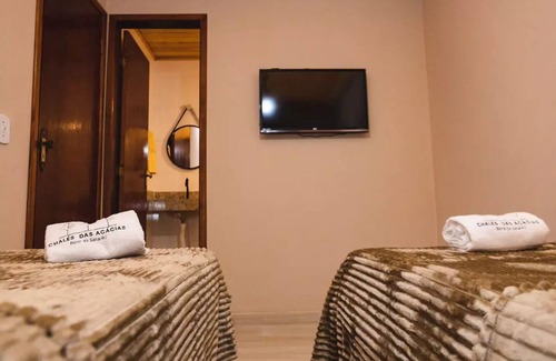 Casimiro de Abreu Ski Chalet | Pet-Friendly Chalés das Acácias with Spa & Hot Tub