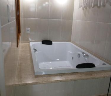 Centro Cabin | Pet-Friendly Chalés do Pardal: Rated 9.4/10 with Pool Access