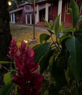 Tiradentes House | Relax at Chalés do Recanto: Oceanfront Oasis with Spa