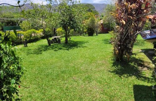 Lavras Novas Cabin | Chalés Encanto da Chapada: Pet-Friendly Retreat with Pool