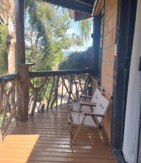 Santo Antonio do Pinhal Ski Chalet | Guest Favorite: Chalés Fenix with On-Site Dining Options