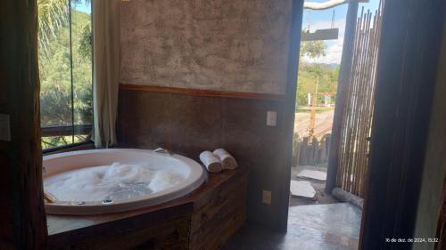 Santo Antonio do Pinhal Ski Chalet | Guest Favorite: Chalés Fenix with On-Site Dining Options