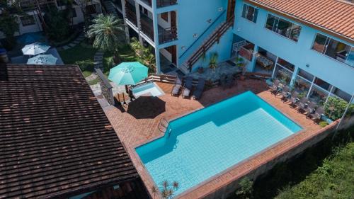Maranduba Cabin | Oceanfront Chalés Four Seasons with Pool & Family Amenities