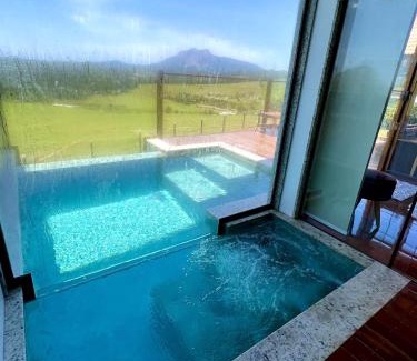 Venda Nova Do Imigrante Cabin | Discover Chalés Grecco: Pet-Friendly Oceanfront Retreat