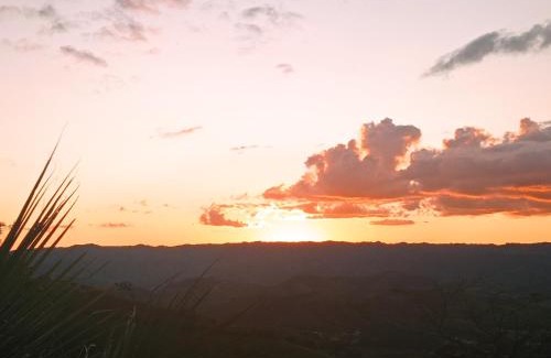 Corrego do Bom Jesus House | Top-Rated Chalés Kayoá: Family & Pet-Friendly Retreat