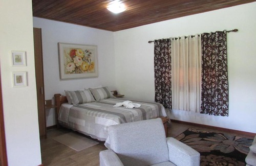 Santo Antonio do Pinhal Ski Chalet | Pet-Friendly Chalés Luar da Serra with 10/10 Guest Rating