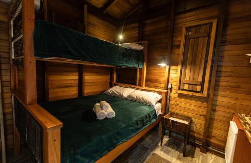 Lauro Muller Cabin | Discover Chalés no Meu Quintal: Pet-Friendly Retreat