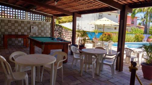 Loteamento Enseada dos Golfinhos Apartment | Pet-Friendly Chalés Recanto dos Golfinhos with Ocean View