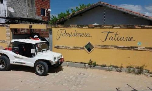 Canoa Quebrada Cabin | Cozy Chalés Residência Tatiane: Pet Friendly & Family Fun
