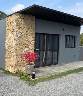 Sao Roque Resort | Discover CHALÉS SÃO ROQUE: Pet-Friendly Retreats Await