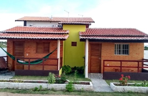 Monte das Gameleiras Cabin | Inviting Chalés Serra Monte: Pool, Hot Tub & Family-Friendly