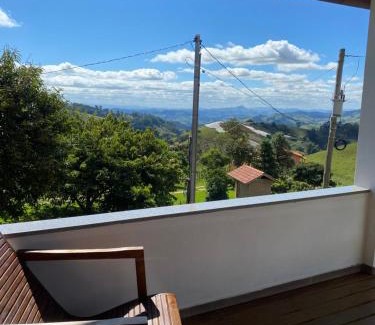 Costas Cabin | Top-Rated Chalés Terras Altas with Breakfast & Hot Tub