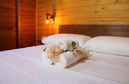 Praia do Rosa Cabin | Unforgettable Chalés Vale da Lua - Praia do Rosa Retreat