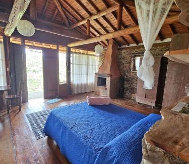 Carrancas Ski Chalet | Pet-Friendly Chalés Vila Carrancas with Pool & Child Amenities