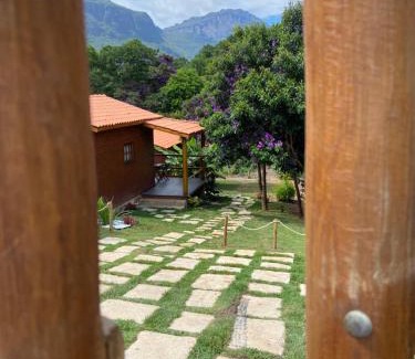 Pati Valley Cabin | Family-Friendly Chalés Vila Do Vale with Kitchen Access