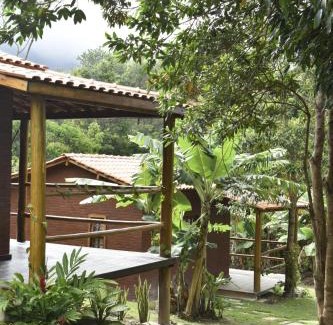 Pati Valley Cabin | Family-Friendly Chalés Vila Do Vale with Kitchen Access